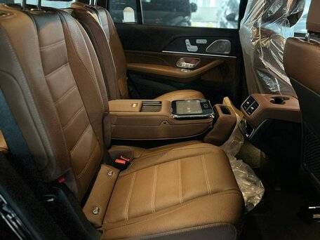 2026 Mercedes-Benz GLS 450 II (X167) Рестайлинг, чёрный, 16786000 рублей, вид 3