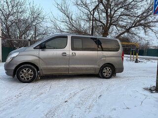 2011 Hyundai H-1 II, серебристый, 980000 рублей, вид 3