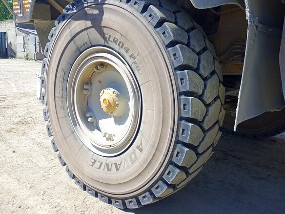 2013 Caterpillar 773, жёлтый, 26500000 рублей - вид 15