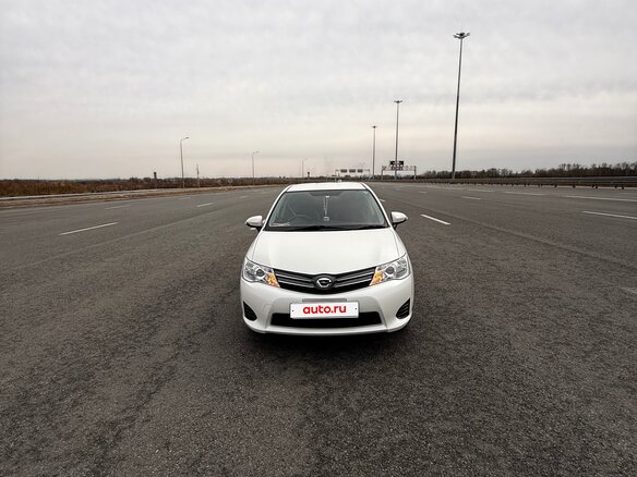 2013 Toyota Corolla Axio XI (E160, E170, E180), белый, 990000 рублей - вид 2