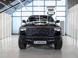 2025 Ram 1500 RHO V Рестайлинг, чёрный, 13200808 рублей, вид 2