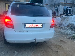 2012 Skoda Fabia II Рестайлинг, белый, 700000 рублей, вид 2