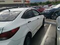 2012 Hyundai Solaris I, белый - вид 2