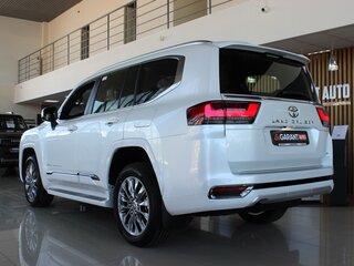 2026 Toyota Land Cruiser 300 Series, белый, 15835000 рублей, вид 4