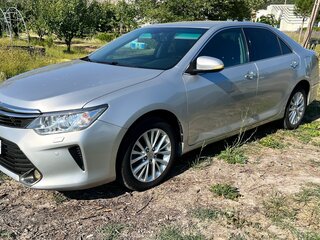 2014 Toyota Camry VII (XV50) Рестайлинг, серебристый, 1800000 рублей, вид 1