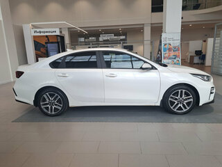 2021 Kia Cerato IV, белый, 1880000 рублей, вид 4