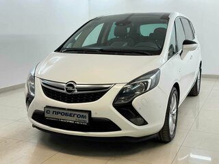 2015 Opel Zafira C, белый, 1360000 рублей, вид 1