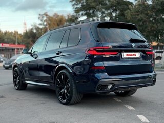 2023 BMW X7 40d I (G07) Рестайлинг, синий, 10900000 рублей, вид 4