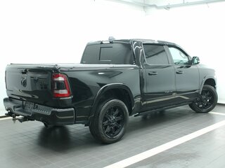 2022 Ram 1500 Crew Cab V, чёрный, 8145000 рублей, вид 3