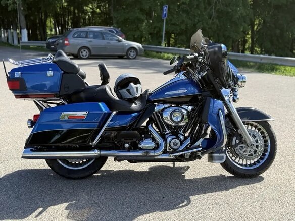2010 Harley-Davidson Electra Glide, синий, 800000 рублей