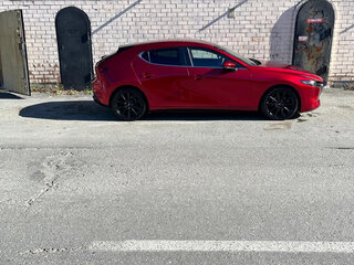 2019 Mazda 3 IV (BP), красный, 2300000 рублей, вид 4