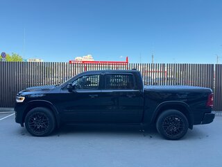 2025 Ram 1500 Crew Cab V Рестайлинг, чёрный, 10700000 рублей, вид 3