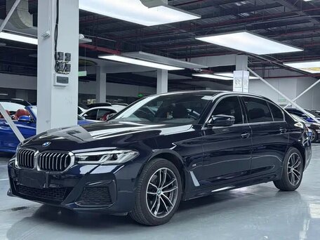 2022 BMW 5 серии Long 525Li VII (G30/G31/G38) Рестайлинг, чёрный, 3800000 рублей, вид 1