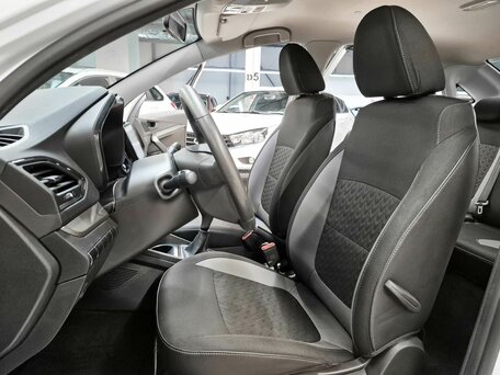 2024 Lada (ВАЗ) Vesta I Рестайлинг (NG), белый, 1237000 рублей, вид 5