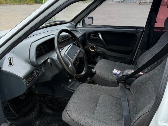 2004 Lada (ВАЗ) 2114, белый, 140000 рублей - вид 10
