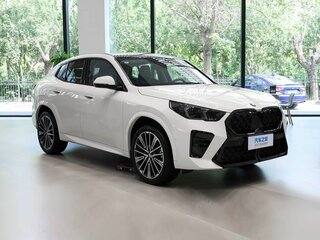 2025 BMW X2 sDrive25i II (U10), белый, 5745000 рублей, вид 3
