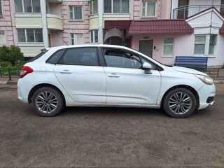 2012 Citroen C4 II, белый, 600000 рублей, вид 3