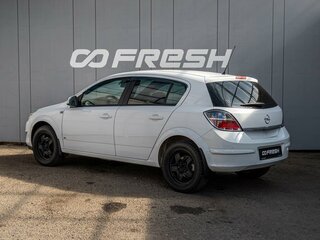 2011 Opel Astra H Рестайлинг, белый, 439000 рублей, вид 2