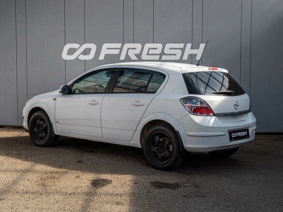 2011 Opel Astra H Рестайлинг, белый, 459000 рублей - вид 1