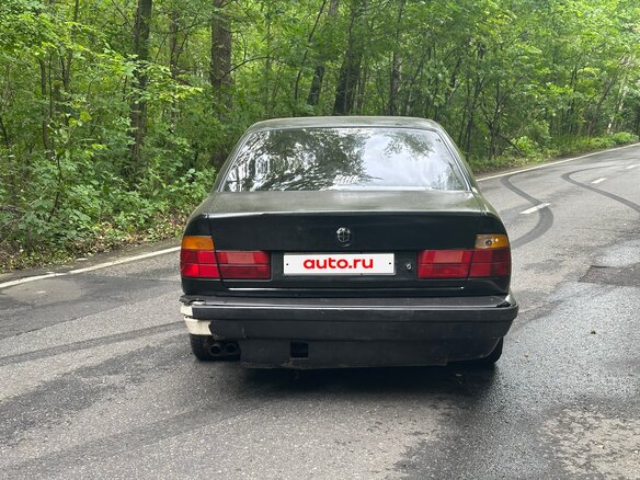1990 BMW 5 серии 525i III (E34), чёрный - вид 3