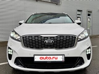 2019 Kia Sorento III Prime Рестайлинг, белый, 3650000 рублей, вид 1