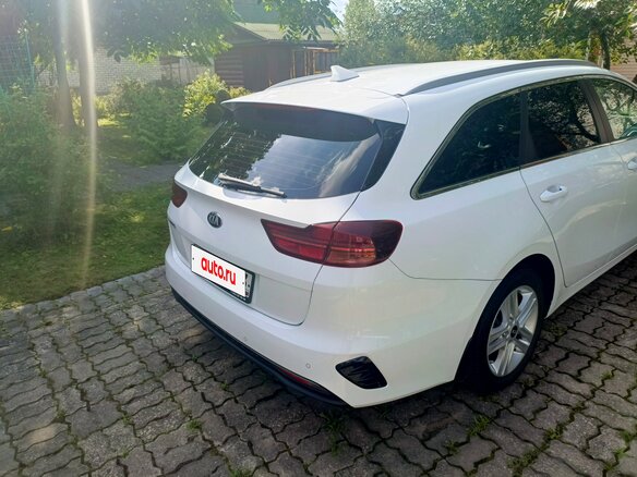 2019 Kia Ceed III, белый, 2120000 рублей - вид 3
