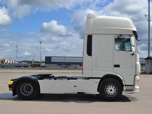 2022 DAF XF, белый, 8100000 рублей - вид 1