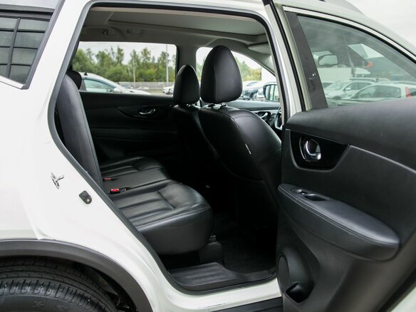 2019 Nissan X-Trail III Рестайлинг, белый, 1830000 рублей - вид 12