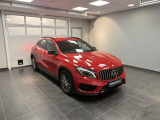 2017 Mercedes-Benz GLA 200 I (X156), красный, 2330000 рублей, вид 3