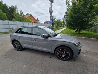 2025 Audi Q5 L 45 TFSI II (FY) Рестайлинг, серый, 5700000 рублей, вид 4