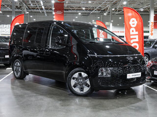 2023 Hyundai Staria I, чёрный, 4599700 рублей, вид 4
