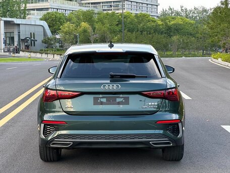 2022 Audi A3 Sportback 35 TFSI IV (8Y), зелёный, 1655000 рублей, вид 5
