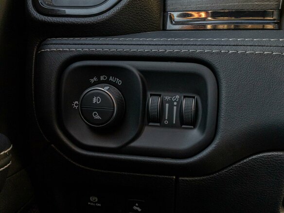 2022 Ram 1500 Crew Cab V, белый, 7950000 рублей - вид 24