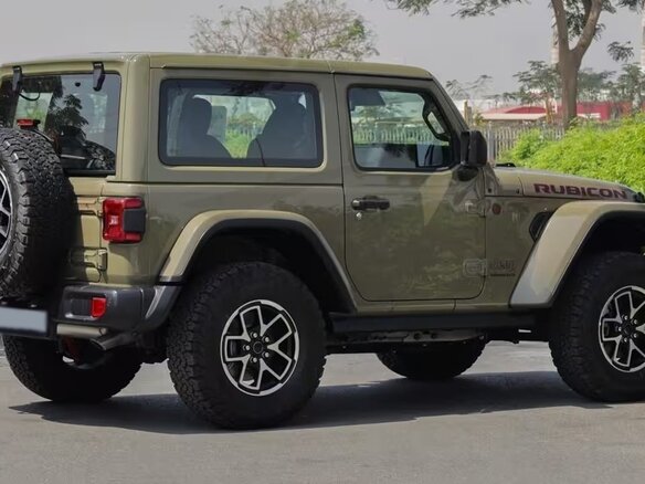 2025 Jeep Wrangler IV (JL) Рестайлинг, зелёный, 9500000 рублей - вид 3