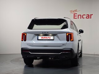 2024 Kia Sorento IV Рестайлинг, белый, 4113000 рублей, вид 4