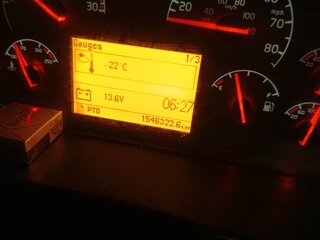 2004 Volvo VNL, белый, 2000000 рублей, вид 4