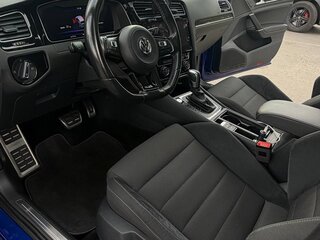 2019 Volkswagen Golf R VII Рестайлинг, синий, 4000000 рублей, вид 5