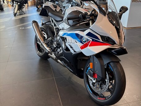 2025 BMW S 1000 RR, белый, 3390000 рублей, вид 3