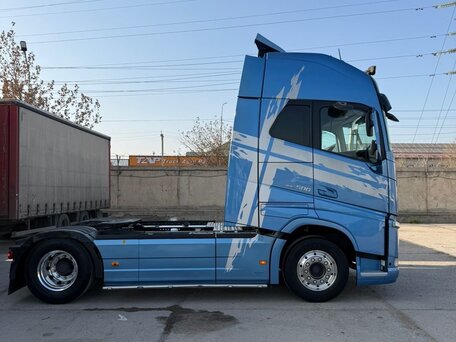 2019 Volvo FH, голубой, 7000000 рублей, вид 3