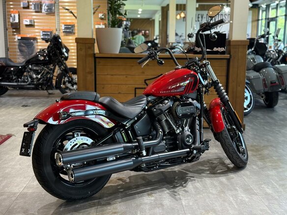2023 Harley-Davidson Street Bob, красный, 1940000 рублей - вид 12