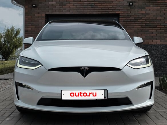 2022 Tesla Model X Plaid I Рестайлинг, белый, 8800000 рублей - вид 2