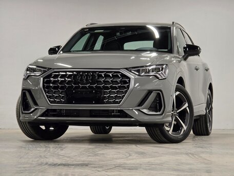 2026 Audi Q3 45 TFSI II (F3), серый, 4718000 рублей, вид 4