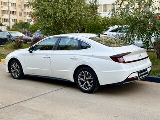 2021 Hyundai Sonata VIII (DN8), белый, 1540000 рублей, вид 4