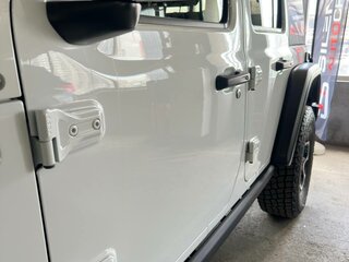 2022 Jeep Wrangler Rubicon IV (JL), белый, 4000000 рублей, вид 4