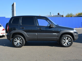 2011 Chevrolet Niva I Рестайлинг, чёрный, 569000 рублей, вид 4