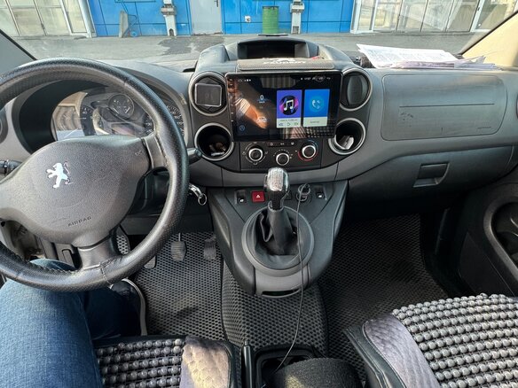 2010 Peugeot Partner II, серебристый, 620000 рублей - вид 5