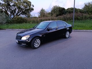 2010 Mercedes-Benz C-Класс 180 BlueEFFICIENCY III (W204), чёрный, 900000 рублей, вид 1