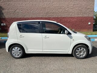2007 Toyota Passo I (C10), белый, 525000 рублей, вид 3