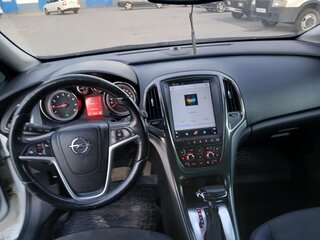 2011 Opel Astra J, белый, 620000 рублей, вид 5