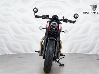2023 Triumph Bonneville Bobber, красный, 1599000 рублей, вид 4